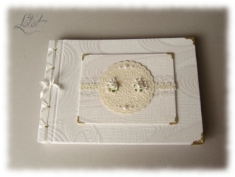 Jaapani köites album. Formaat: A4.