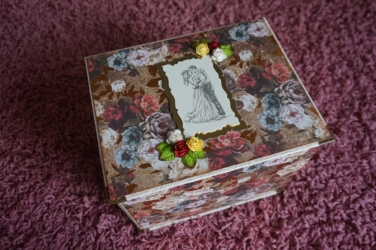 Pulmalaegas, mõõdud 20*25 cm, kõrgus 20 cm